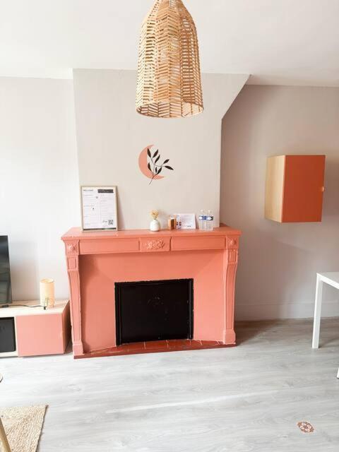 Food And Chill - Deux Appartements Hypercentre - 1 Theme Cinema - By Primo C0Nciergerie Tournus Luaran gambar