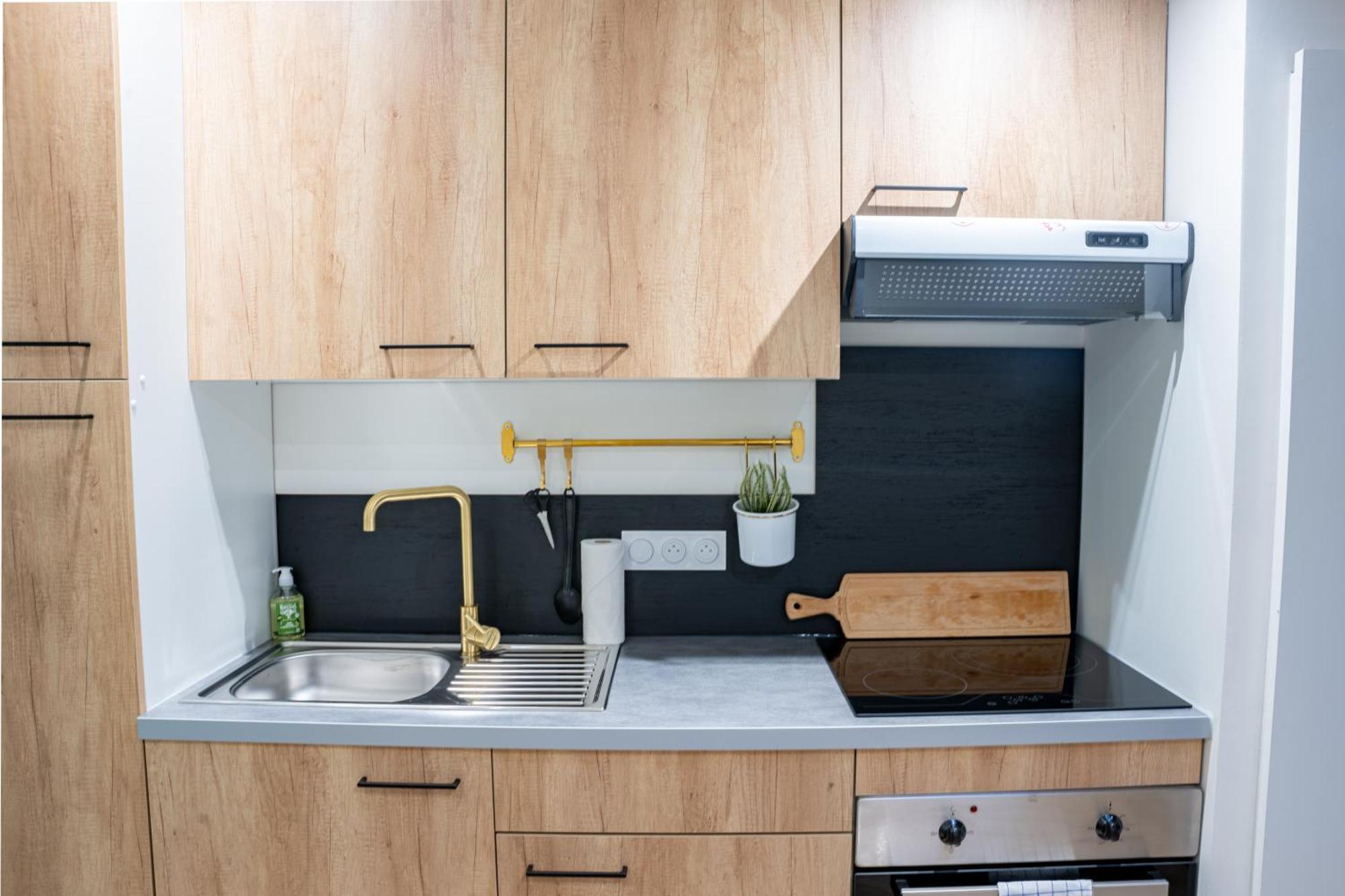 Food And Chill - Deux Appartements Hypercentre - 1 Theme Cinema - By Primo C0Nciergerie Tournus Luaran gambar