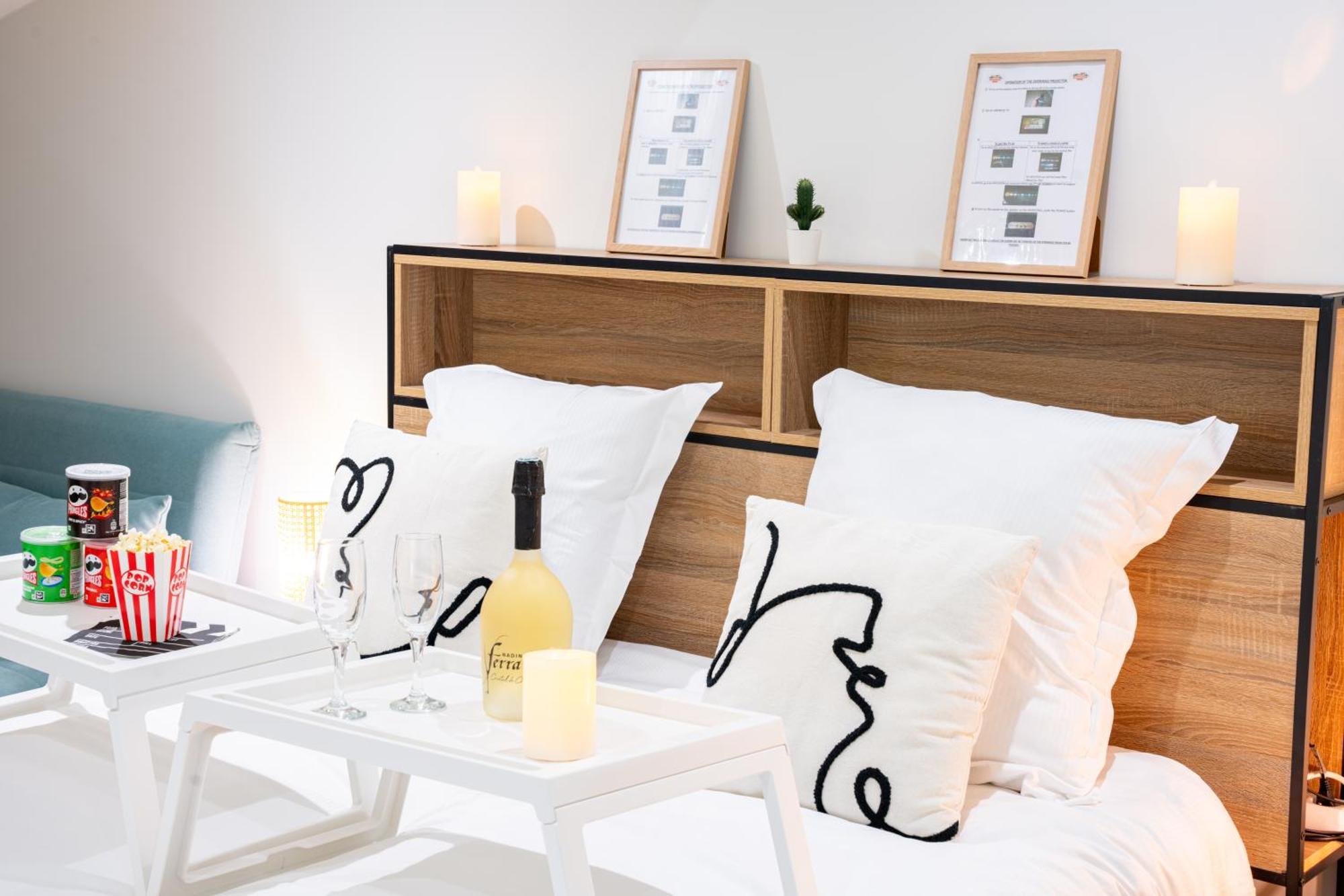 Food And Chill - Deux Appartements Hypercentre - 1 Theme Cinema - By Primo C0Nciergerie Tournus Luaran gambar