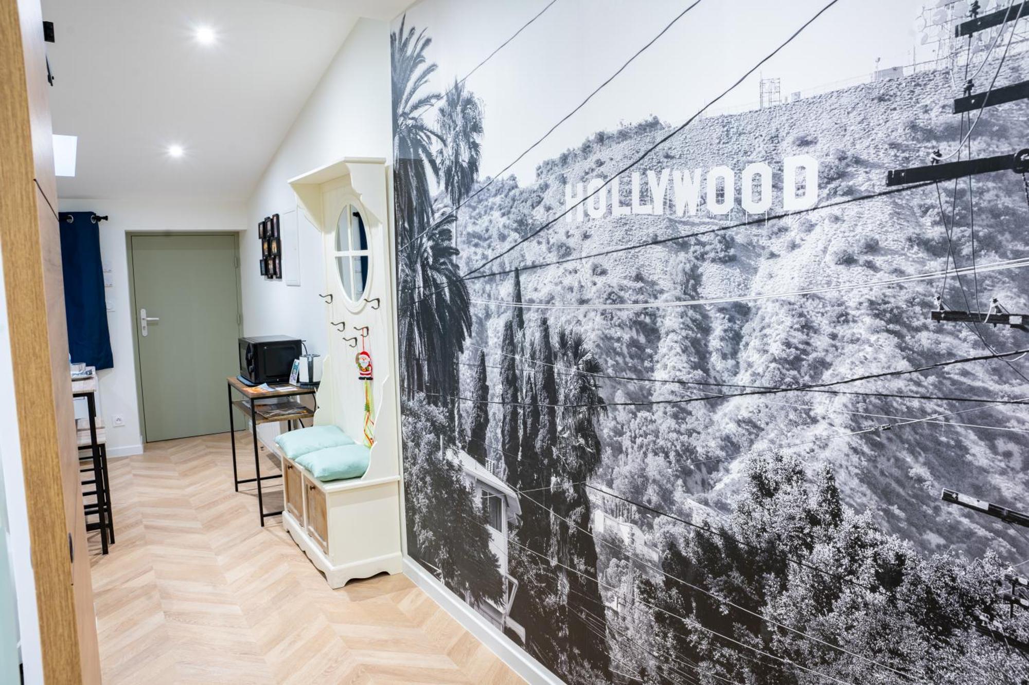 Food And Chill - Deux Appartements Hypercentre - 1 Theme Cinema - By Primo C0Nciergerie Tournus Luaran gambar